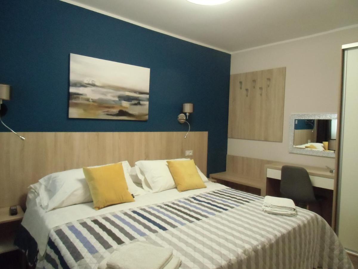 Apartments Romano Ровин Екстериор снимка