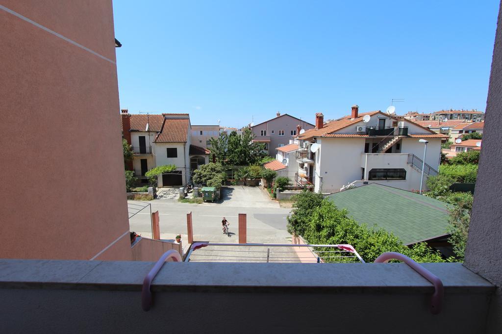 Apartments Romano Ровин Екстериор снимка