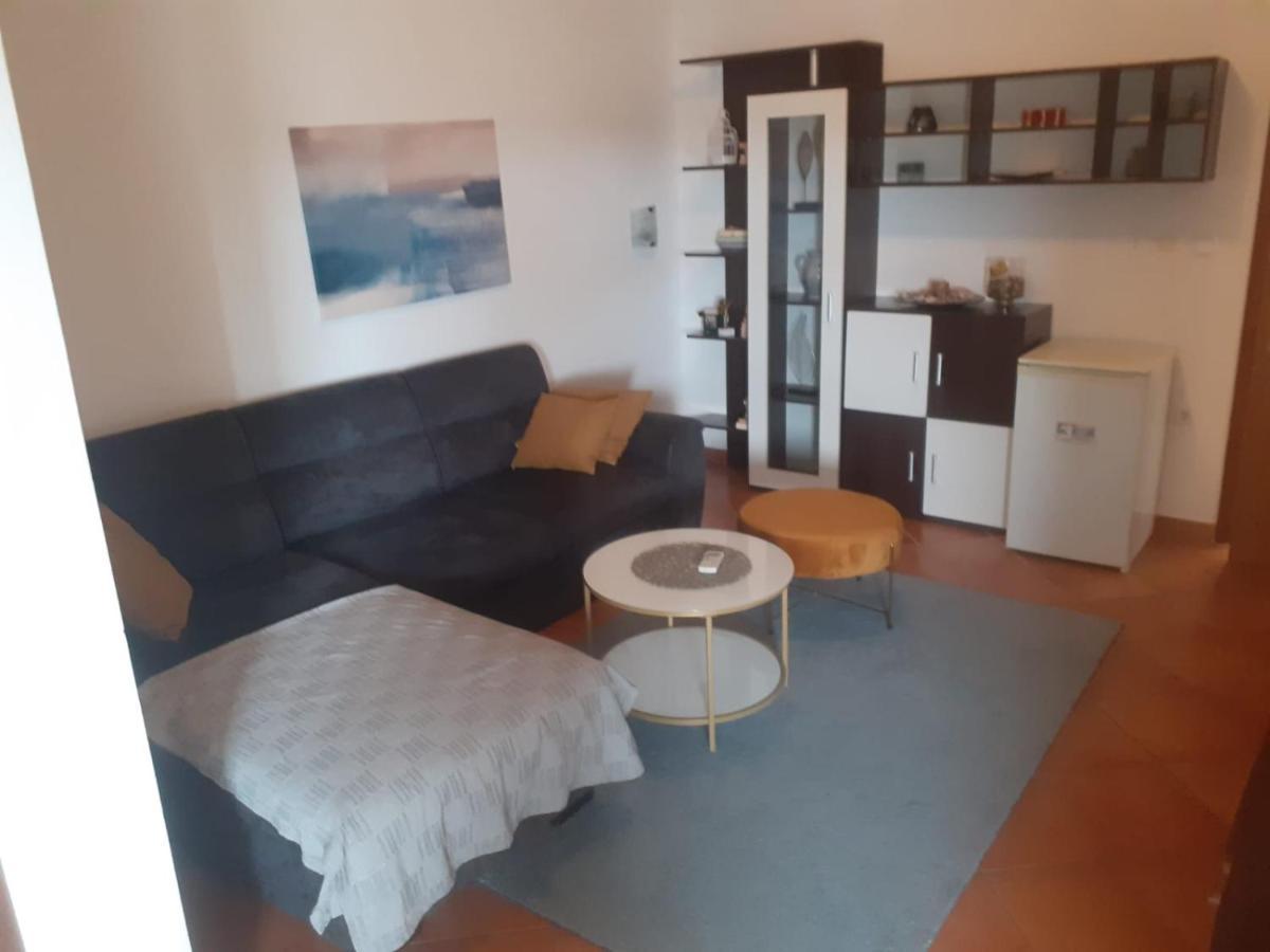 Apartments Romano Ровин Екстериор снимка