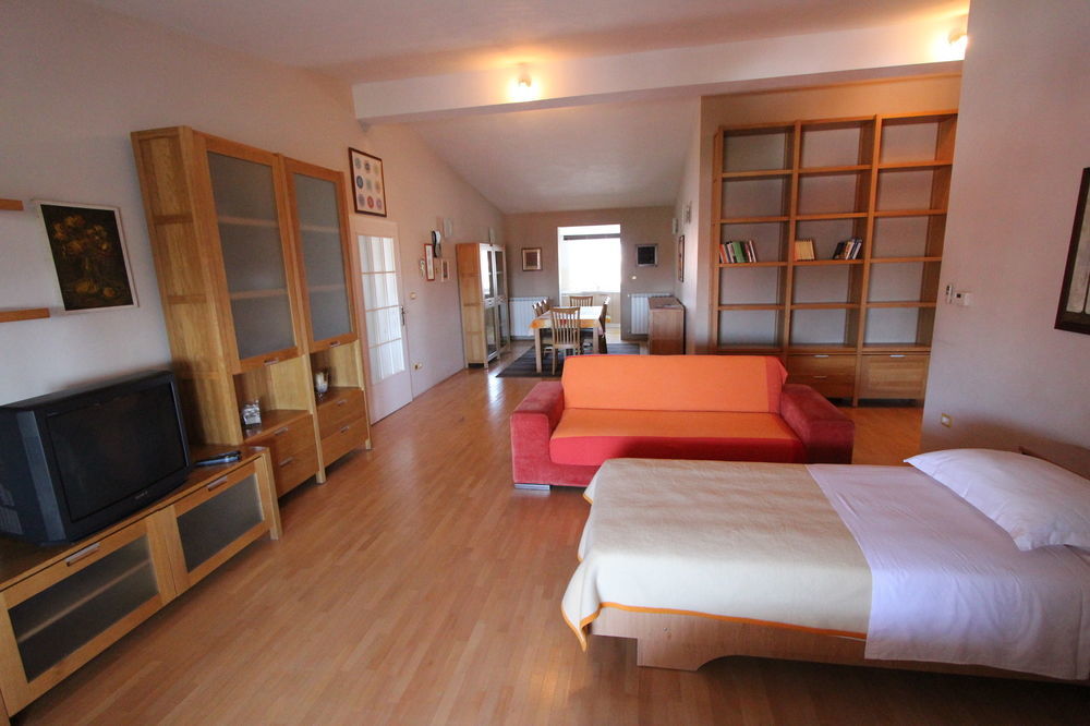 Apartments Romano Ровин Екстериор снимка