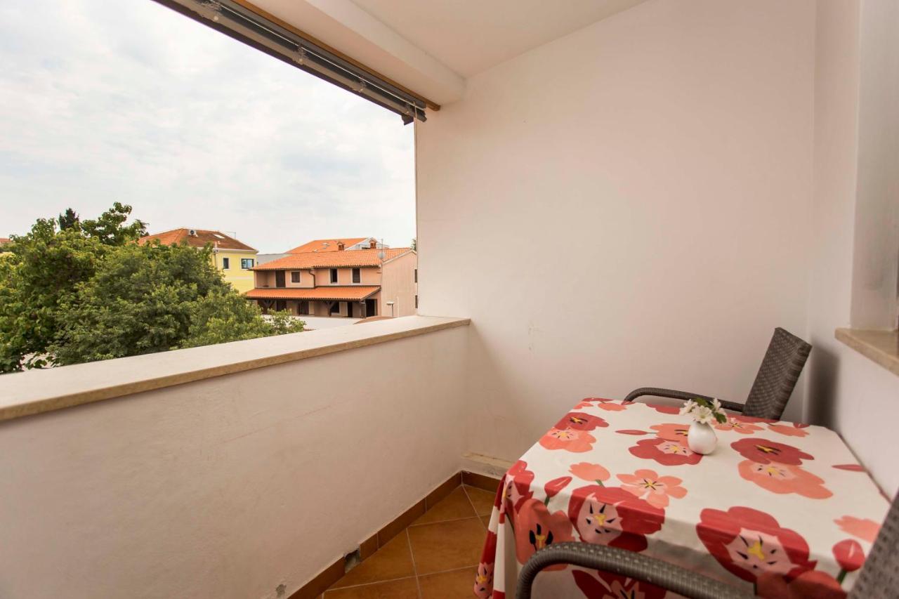Apartments Romano Ровин Екстериор снимка