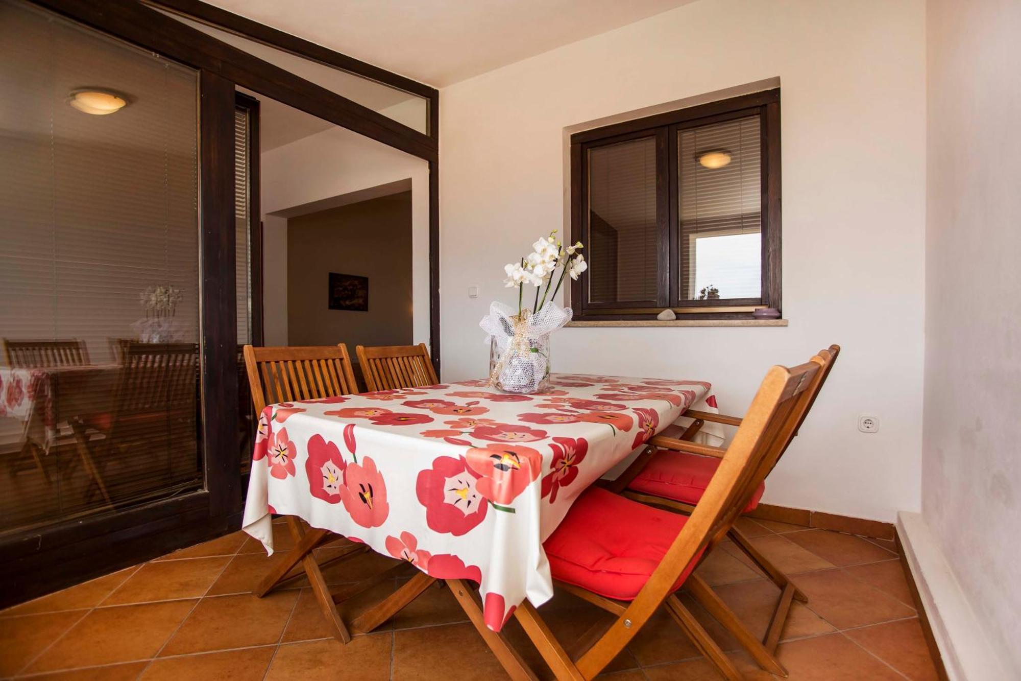 Apartments Romano Ровин Екстериор снимка