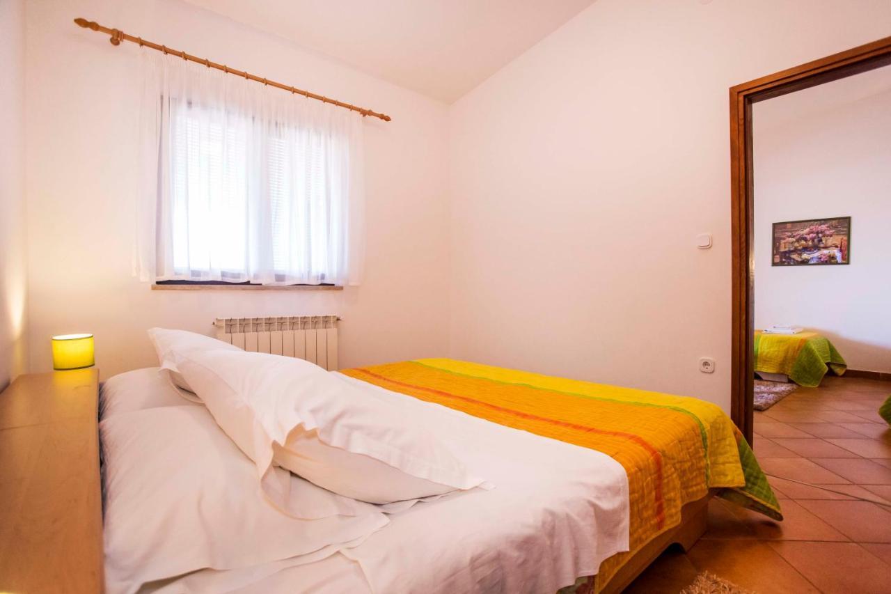 Apartments Romano Ровин Екстериор снимка